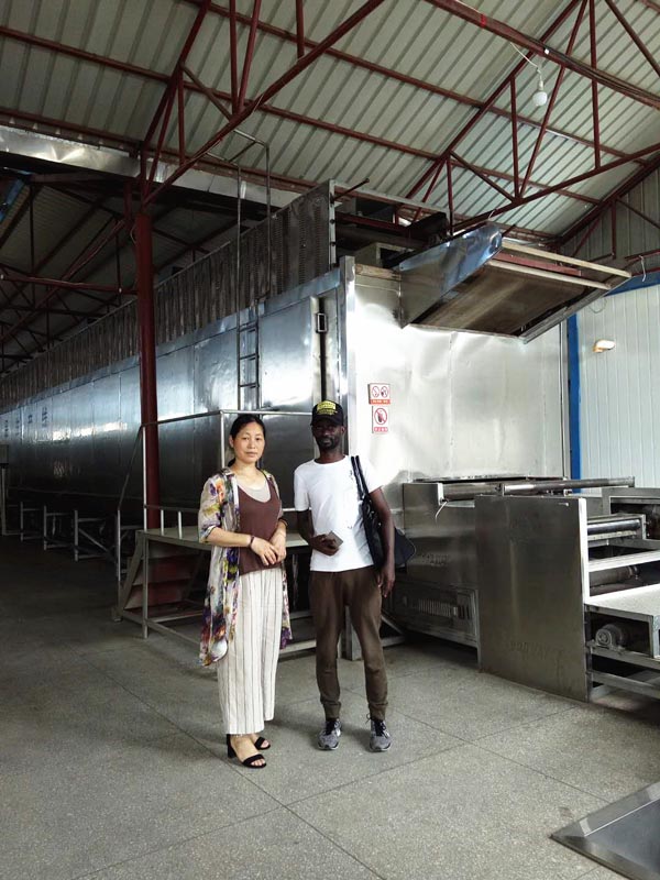 I clienti africani volano direttamente a Nanyang per visitare la fabbrica di Goodway